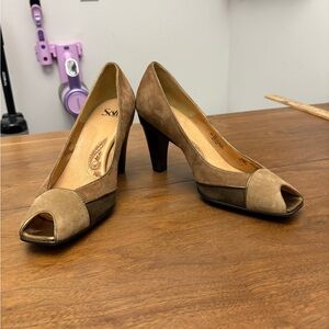 Softspots Tan and Brown Peep-Toe Heels